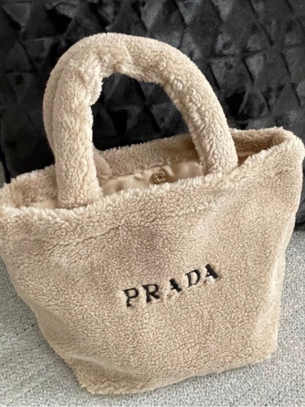 GWP L’Homme Prada Teddy Tote - Picture 2 of 6